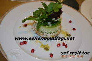 Avokado salatalı enginar 